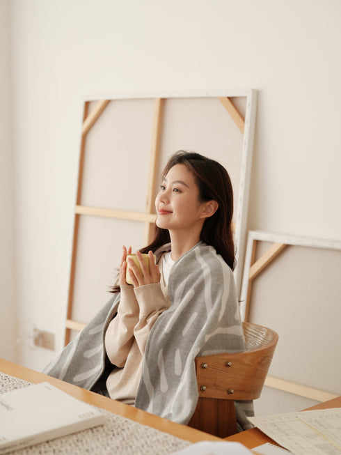 AISOLOVE RS8 多用途發熱披肩